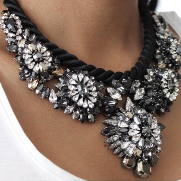 Special Authentic Swarovski Black Shourouk Collar Necklace. - Picture 6 of 14